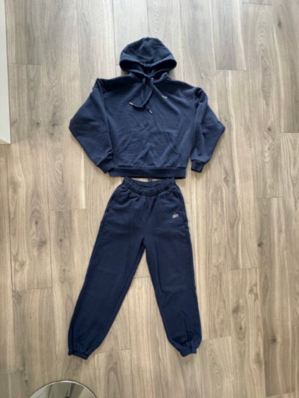 Alo Accolade Hoodie + Sweatpants Set – Navy Blue